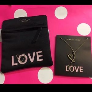New Victoria’s Secret Love necklace gift
